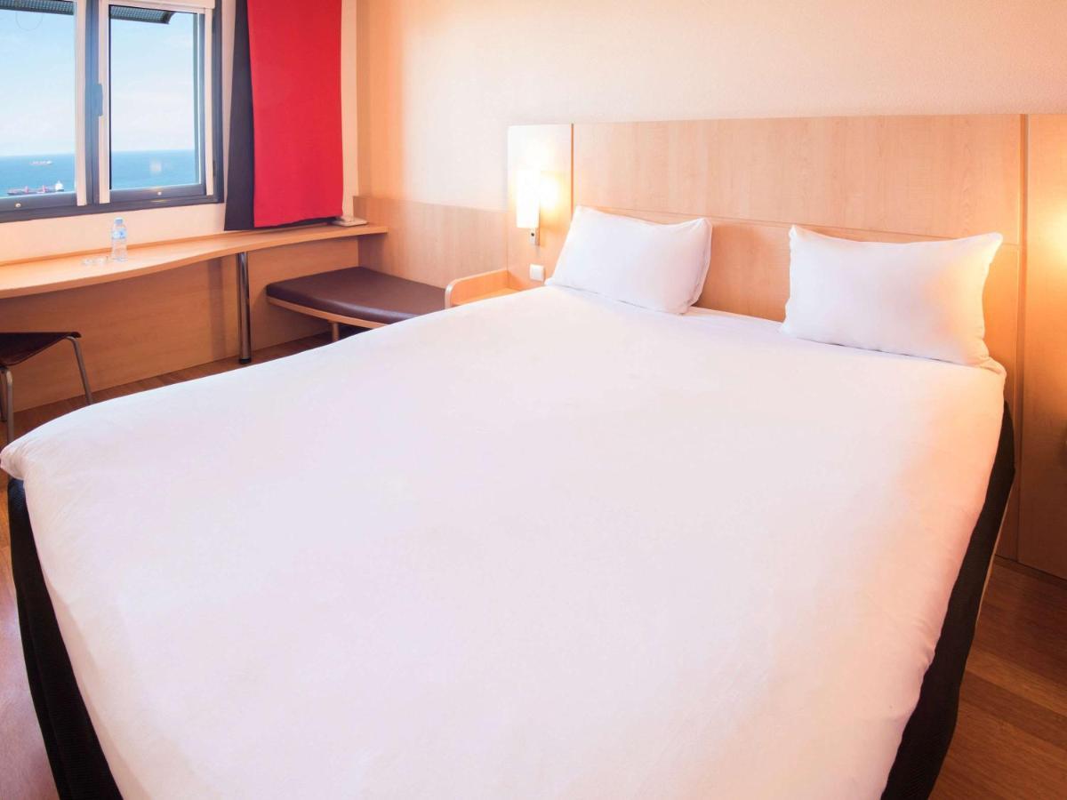 Ibis Oran Les Falaises ภายนอก รูปภาพ