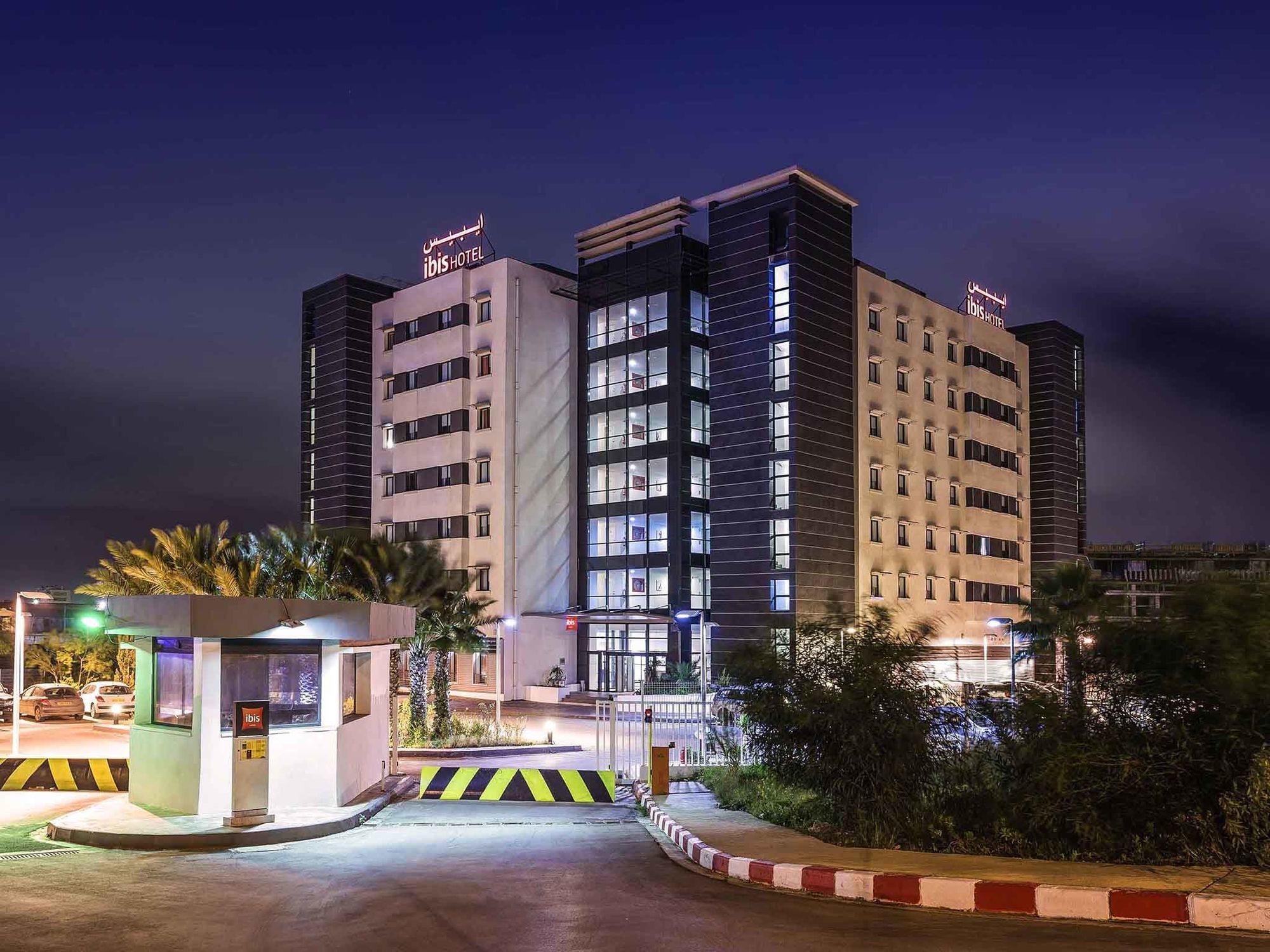 Ibis Oran Les Falaises ภายนอก รูปภาพ