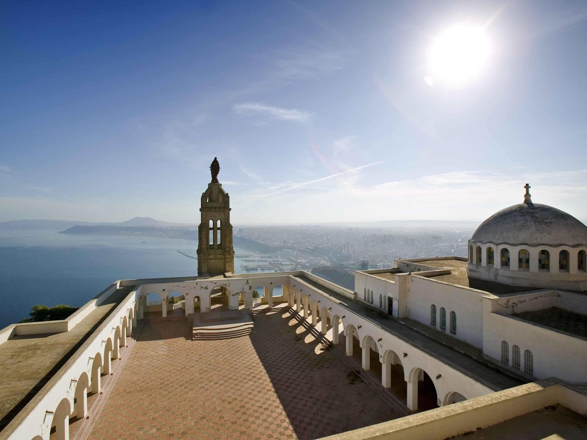 Ibis Oran Les Falaises ภายนอก รูปภาพ